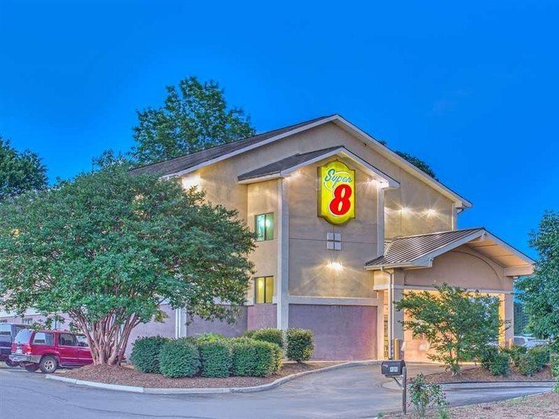 Super 8 By Wyndham Charlottesville Exterior photo