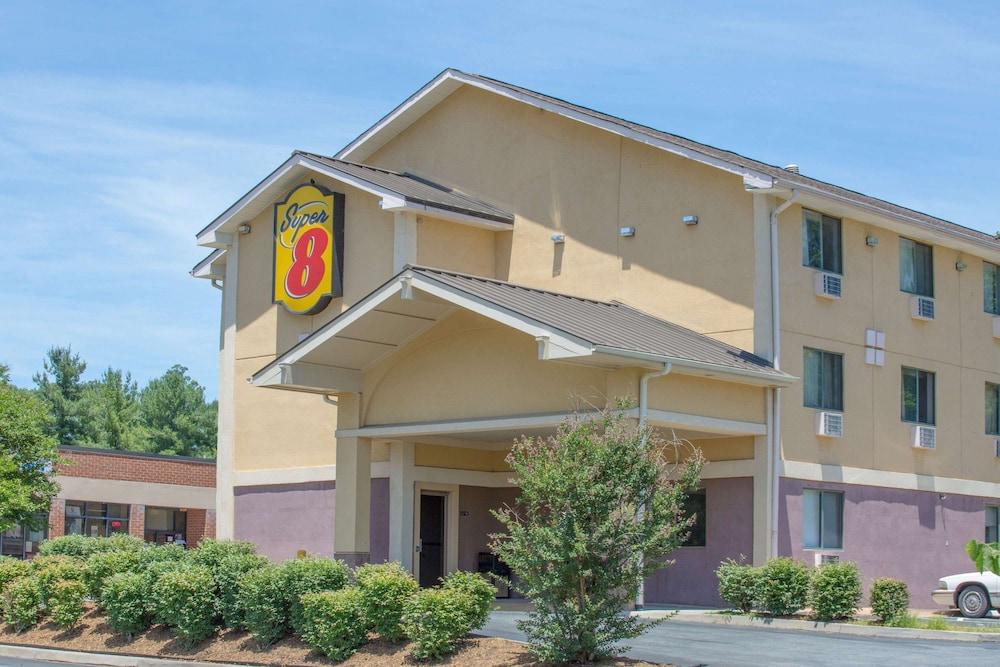 Super 8 By Wyndham Charlottesville Exterior photo